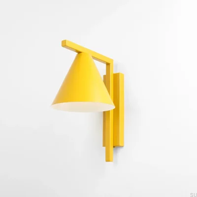 Form Wandleuchte aus Metall Senfgelb