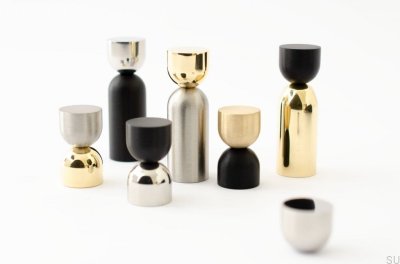Kokeshi Mix 1856 Wandaufhänger aus poliertem Stahl mit schwarzem Aluminium