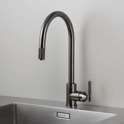 Lineare Küchenarmatur aus Messing in Gunmetal-Optik mit Ausziehfunktion und britischem Anschluss