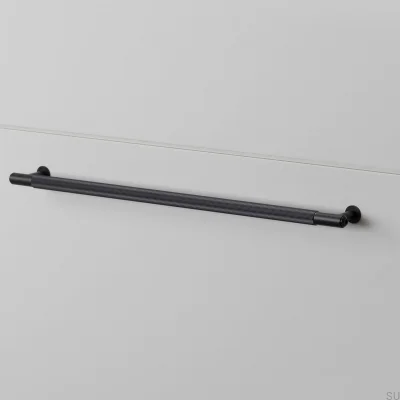 Linearer, länglicher Möbelgriff aus schwarzem Stahl 325