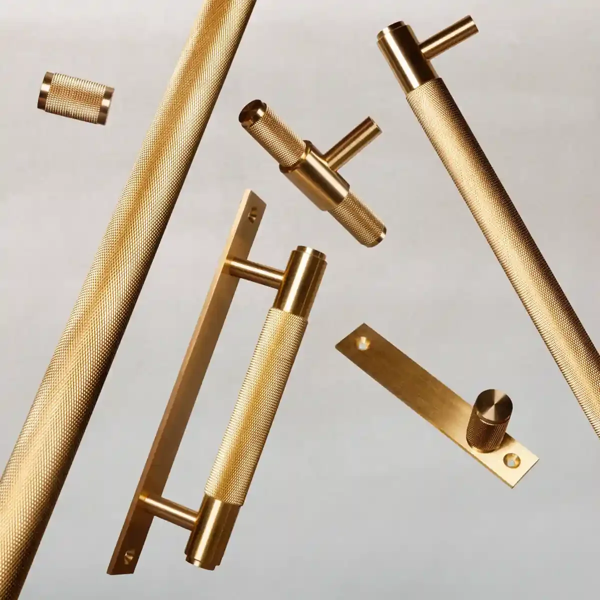 UPB-054575--Uchwyt-meblowy-podłużny-Pull-Bar-Cross-Medium-Mosiądz-Skandynawskie-Uchwyty_6