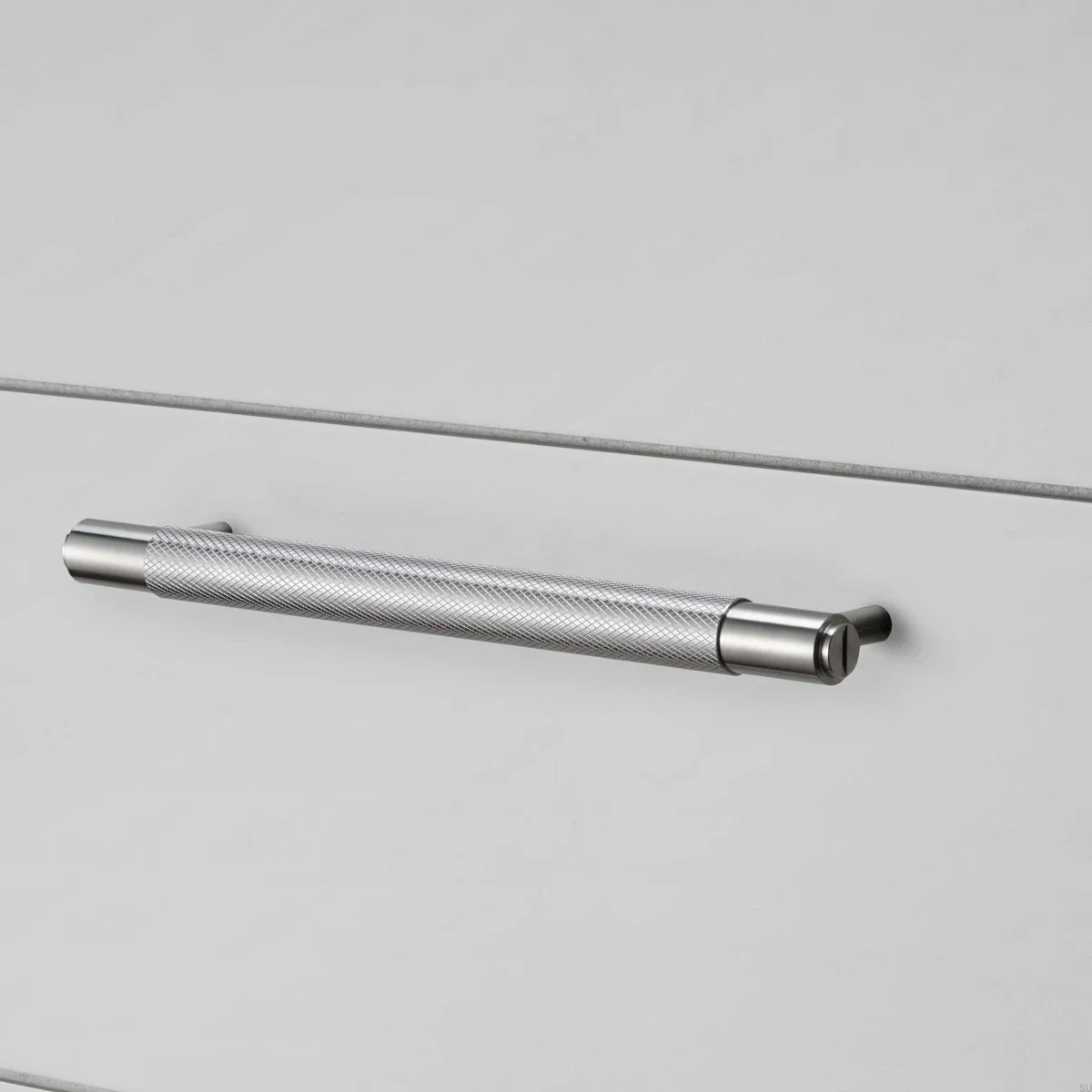 UPB-074564--Uchwyt-meblowy-podłużny-Pull-Bar-Cross-Small-Srebrny-Buster-+-Punch-Skandynawskie-Uchwyty_1