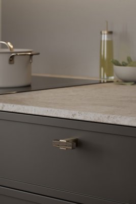 Möbelknopf Segment 44, Eichenholz mit gebürstetem Gold