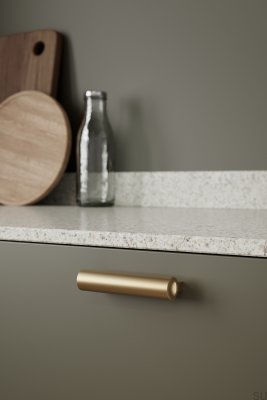 Lucente 64 länglicher Möbelgriff, Aluminium, mattgold