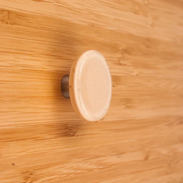 Galki_do_mebli_szklane_-_pastelowe_i_wiele_innych_kolorow_-_DOT_Manufacture_5_640x_crop_center.webp