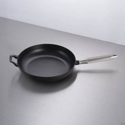 Staub 28 cm Bratpfanne aus schwarzem Stahl mit silbernem Rändelgriff