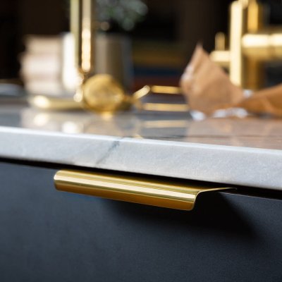 Edge Möbelgriff Lip 120 Golden Brass, poliert, lackiert