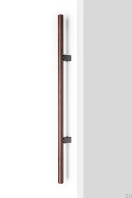 Kumo Wood Big 640 Doppelseitiger Möbelgriff aus Walnussholz mit schwarzer Titan-Aluminium-Beschichtung