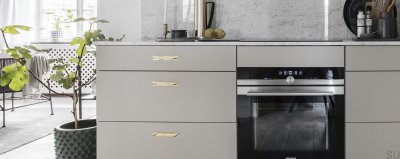 Länglicher Möbelgriff mit Unterlegscheibe Royal Deluxe 96, Messing poliert